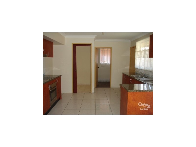 8 Tuglow Place, Leumeah NSW 2560