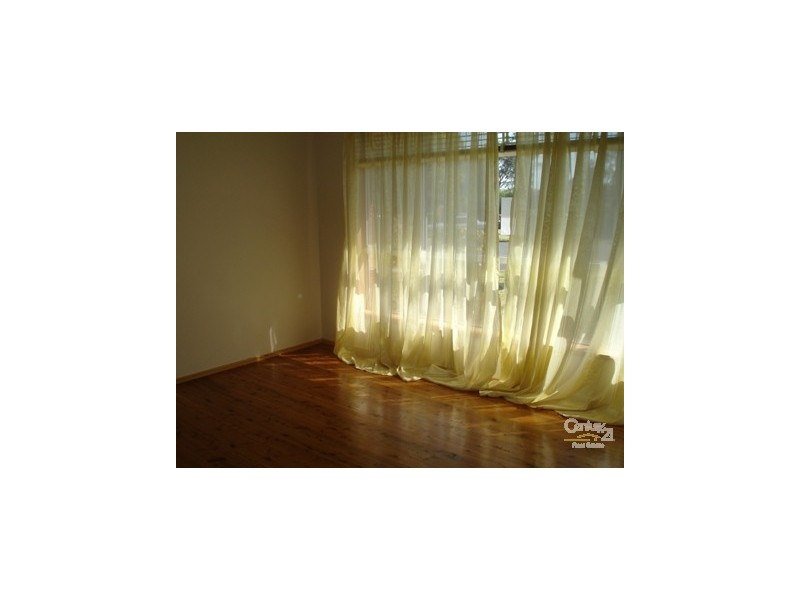 8 Tuglow Place, Leumeah NSW 2560