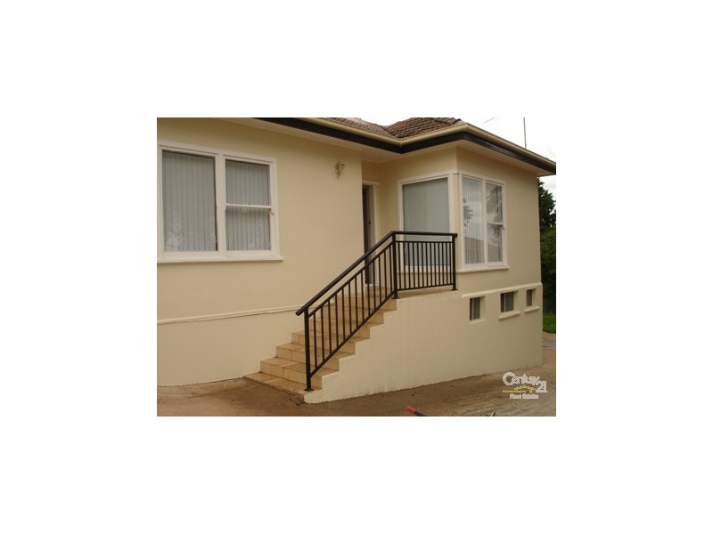 32 Hilltop Cresent, Campbelltown NSW 2560