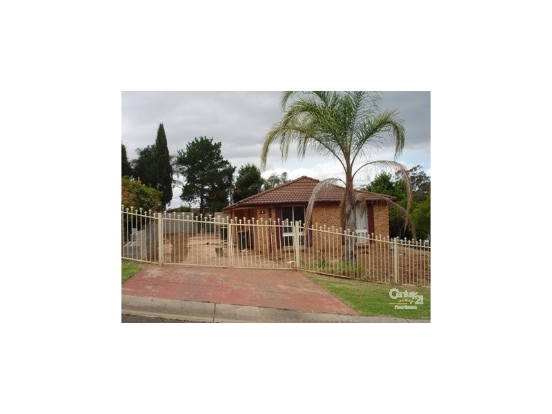 4 Gaspard Place, Ambarvale NSW 2560