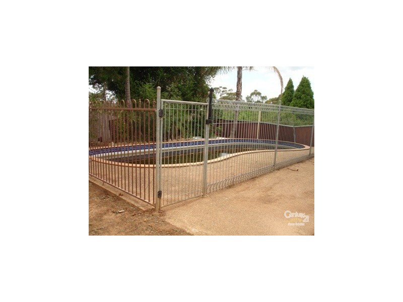 4 Gaspard Place, Ambarvale NSW 2560