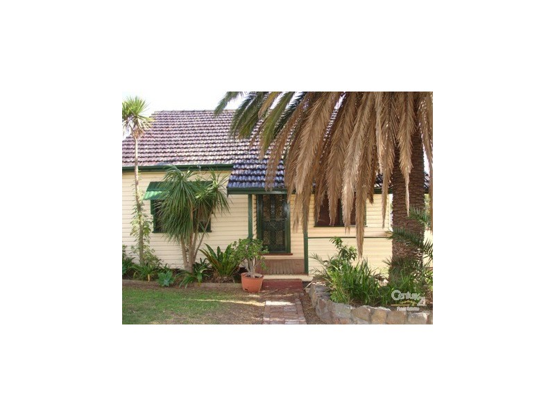 141 Waminda Avenue, Campbelltown NSW 2560