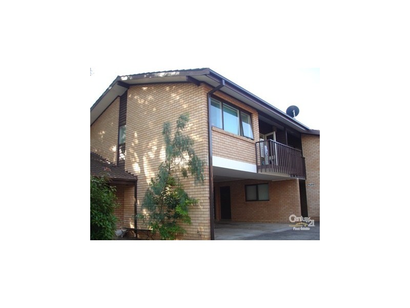 4/40 Cordeaux Street, Campbelltown NSW 2560