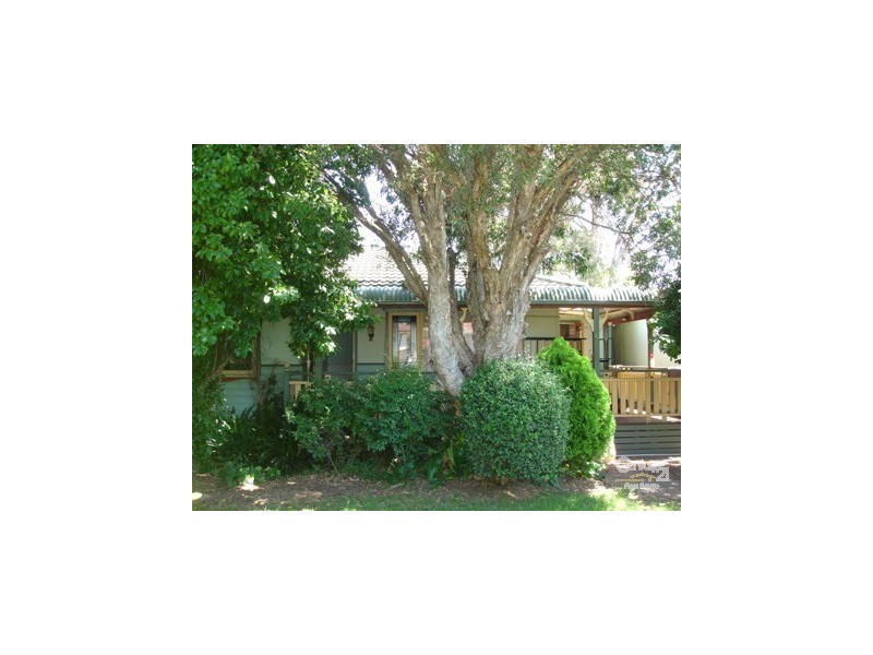 15 Koala Ave, Ingleburn NSW 2565