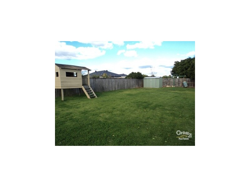 17 Nepean Towers Avenue, Glen Alpine NSW 2560