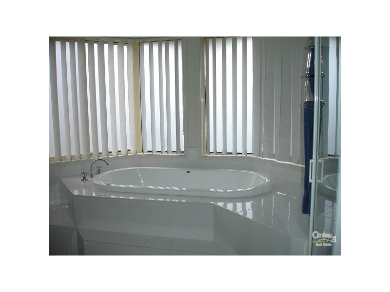 Macquarie Links NSW 2565