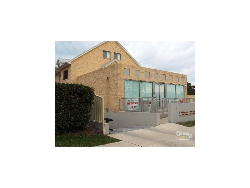 4/13 Chamberlain Street, Campbelltown NSW 2560