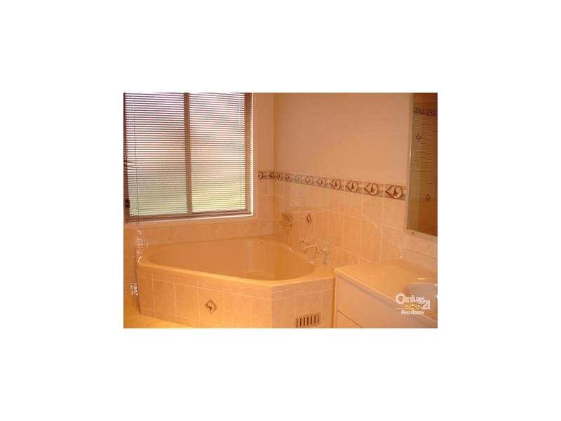 6 Hume Place, Appin NSW 2560