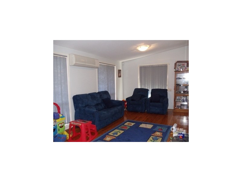 3 Leontes Close, Rosemeadow NSW 2560
