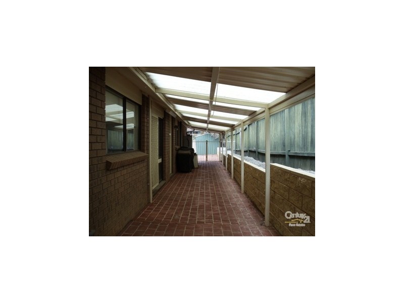 8 Trabb Place, Ambarvale NSW 2560