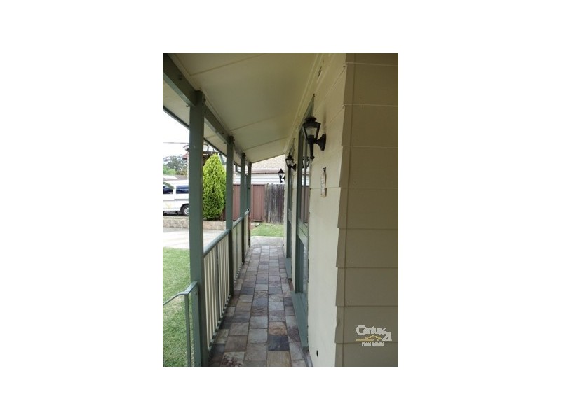 5 Edison Place, Leumeah NSW 2560