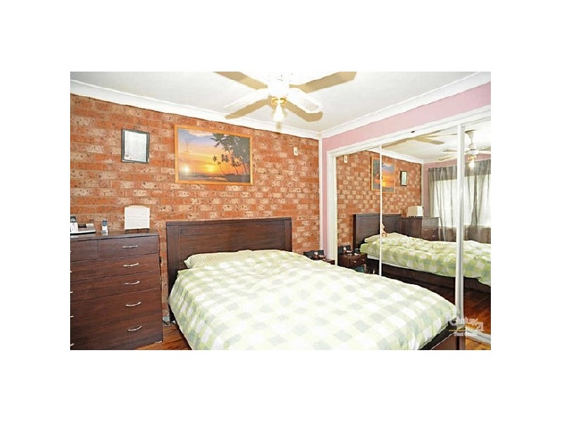 22 Campbell Close, Minto NSW 2566