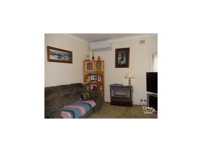 40 Farnsworth Avenue, Campbelltown NSW 2560