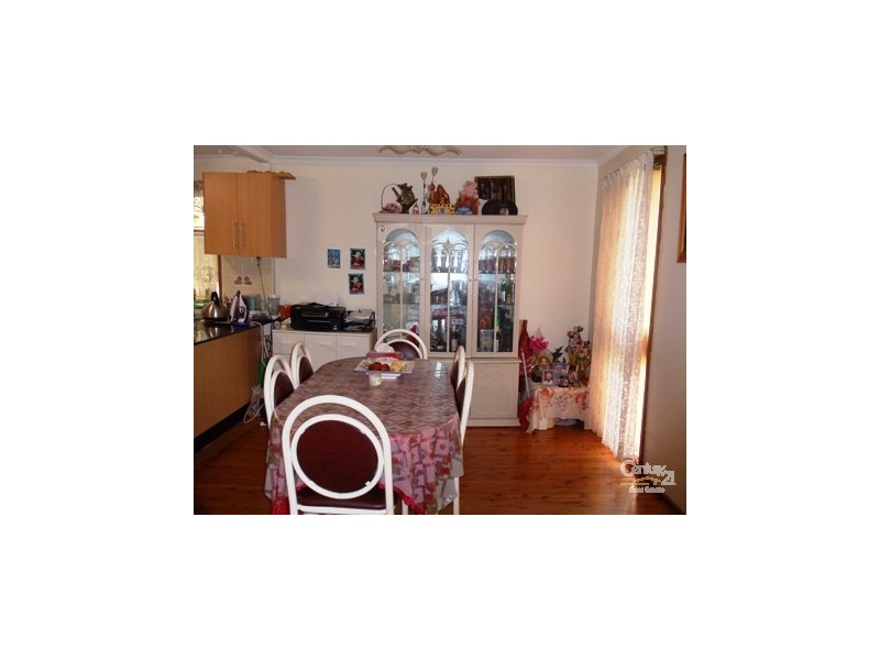 3 Tummul Place, St Andrews NSW 2566