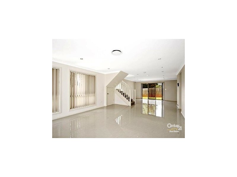 2 Bradbury Avenue, Campbelltown NSW 2560