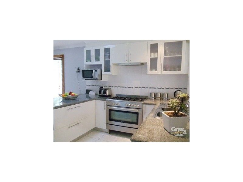 1 Yallara Street, St Helens Park NSW 2560