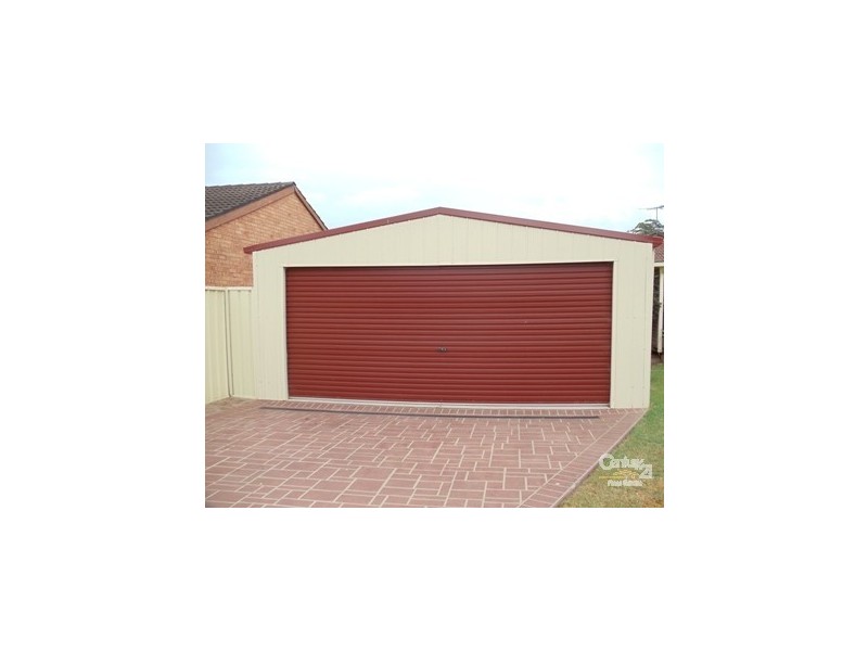 3 Woodlands Road, St Helens Park NSW 2560