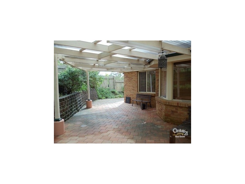 8 Mt Sugarloaf Dr, Glen Alpine NSW 2560