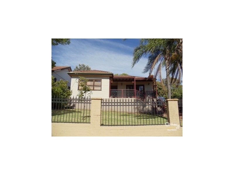 3 High Street, Campbelltown NSW 2560