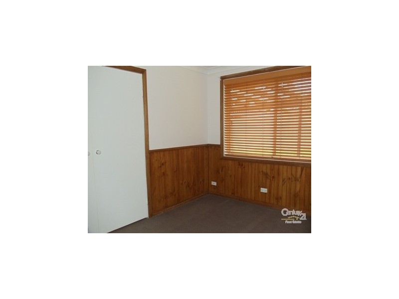 5A Fabian Place, Rosemeadow NSW 2560