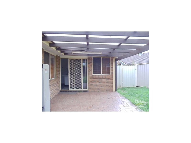 5A Fabian Place, Rosemeadow NSW 2560