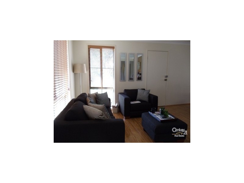 10 Lissanthe Street, Mount Annan NSW 2567