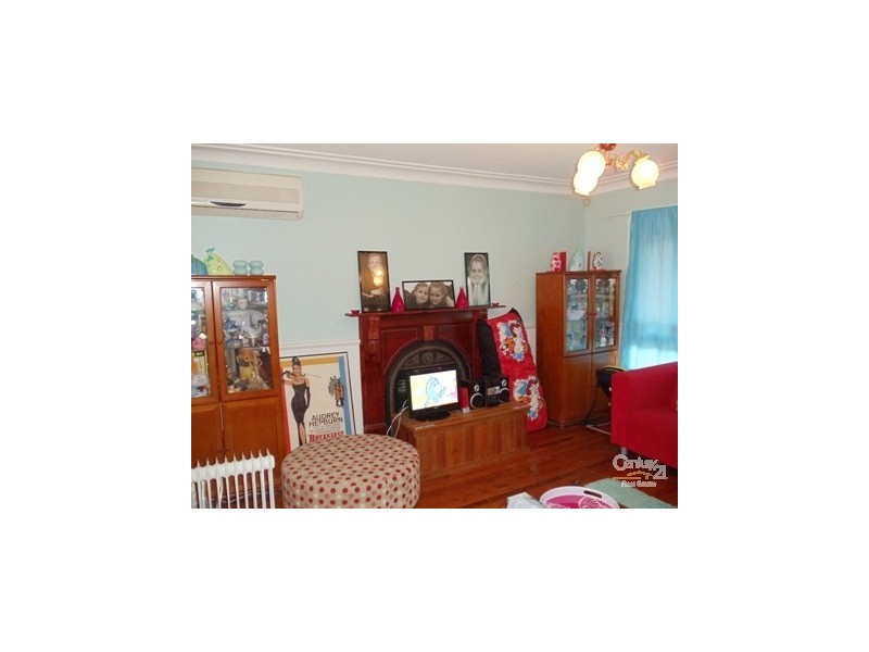 15 Koala Avenue, Ingleburn NSW 2565