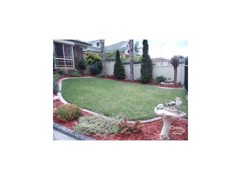 4 Litchfield Place, St Helens Park NSW 2560