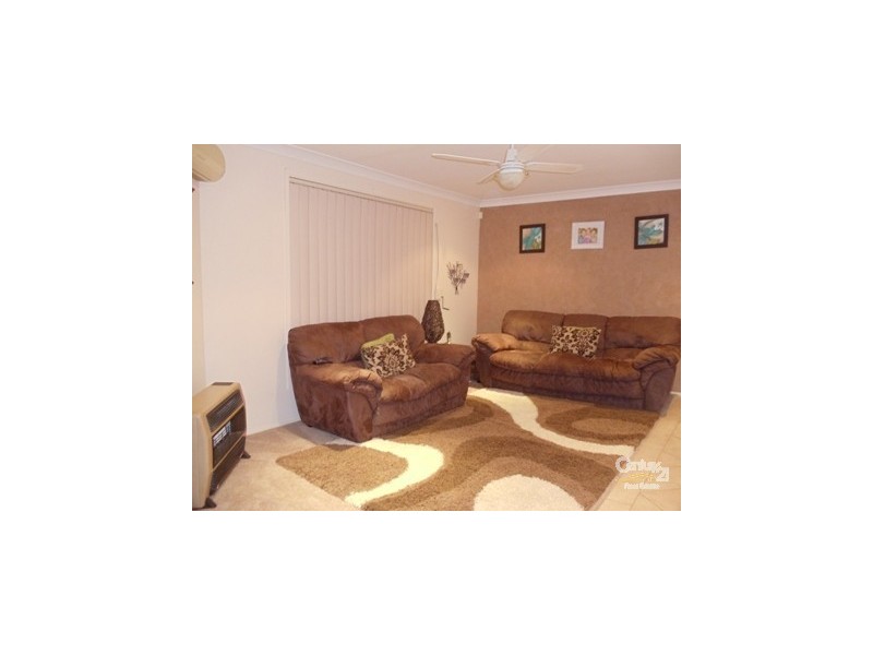 4 Litchfield Place, St Helens Park NSW 2560