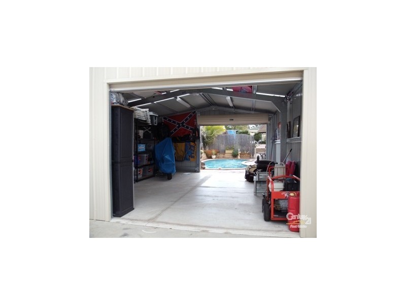 4 Litchfield Place, St Helens Park NSW 2560