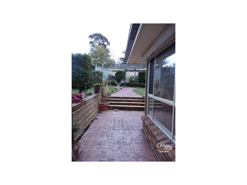 4 Litchfield Place, St Helens Park NSW 2560