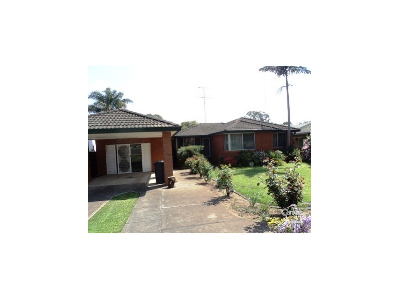 11 Wyangala Crescent, Leumeah NSW 2560