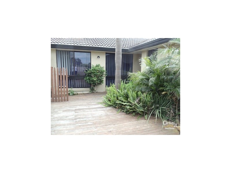 27 Clennam Avenue, Ambarvale NSW 2560