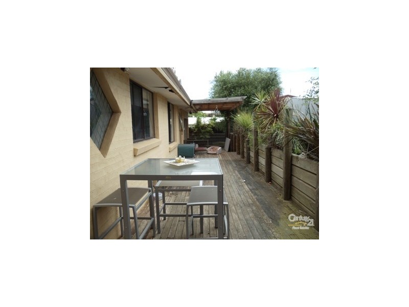 27 Clennam Avenue, Ambarvale NSW 2560