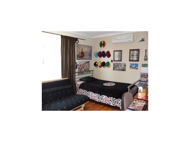 9 Reiby Place, Bradbury NSW 2560