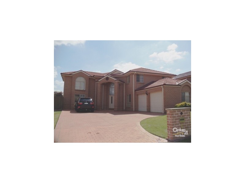 6 Hebrides Avenue, Macquarie Links NSW 2565
