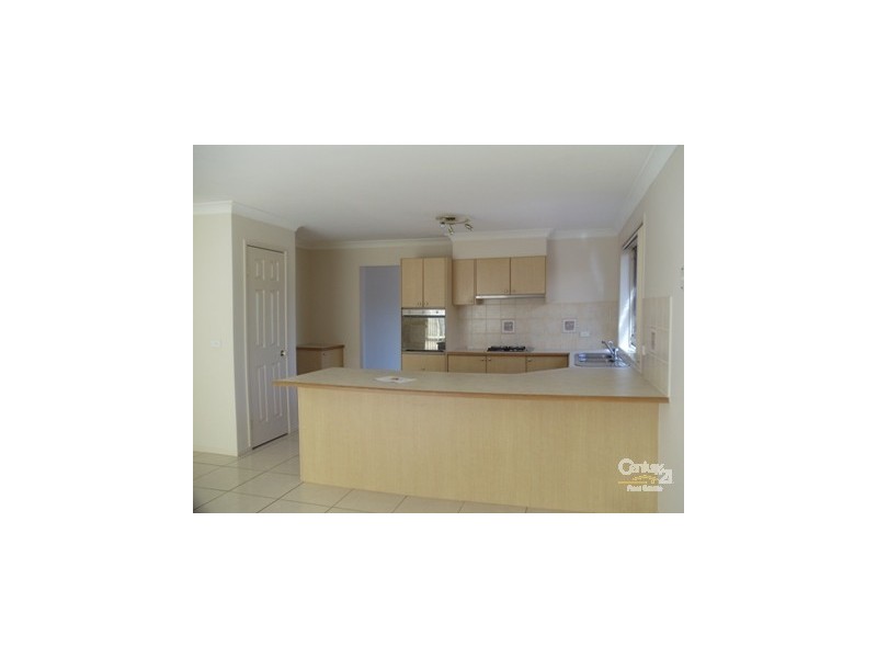 6 Hebrides Avenue, Macquarie Links NSW 2565