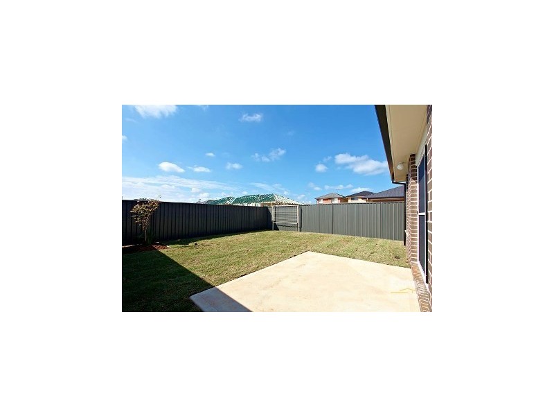 63 Finsbury Circuit, Ropes Crossing NSW 2760
