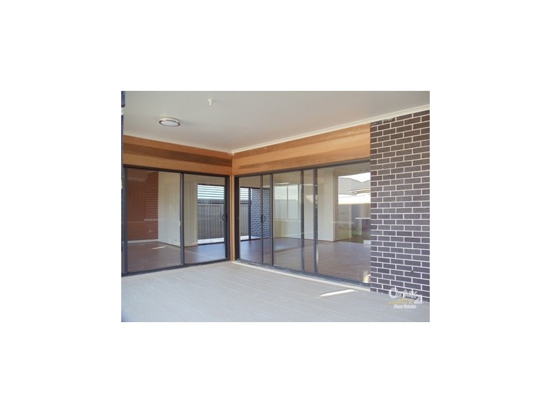 1515 Neil Place, Oran Park NSW 2570