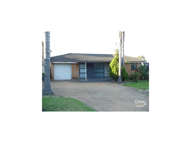 28 Poplar Crescent, Bradbury NSW 2560