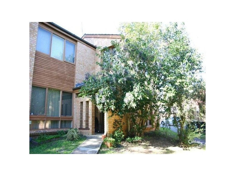 2/125 Cumberland Road, Ingleburn NSW 2565