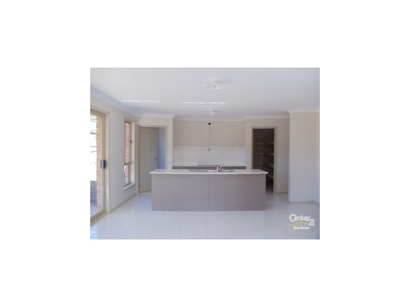 12 Macedon Street, Minto NSW 2566