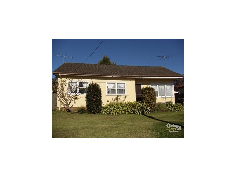 52 Macquarie Avenue, Campbelltown NSW 2560