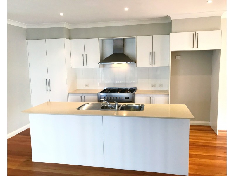 5 Donovan Boulevarde, Gregory Hills NSW 2557