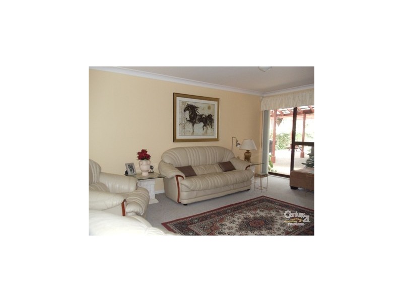 9 Enid Place, Ingleburn NSW 2565