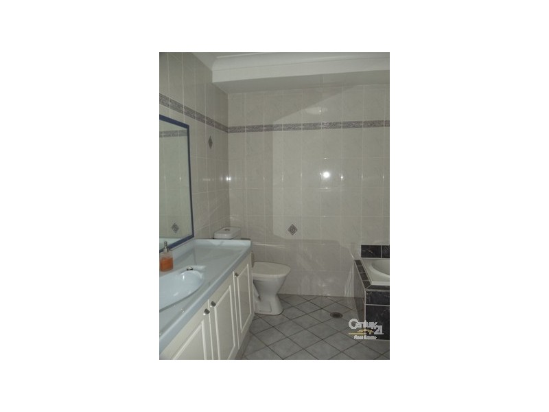 9 Enid Place, Ingleburn NSW 2565