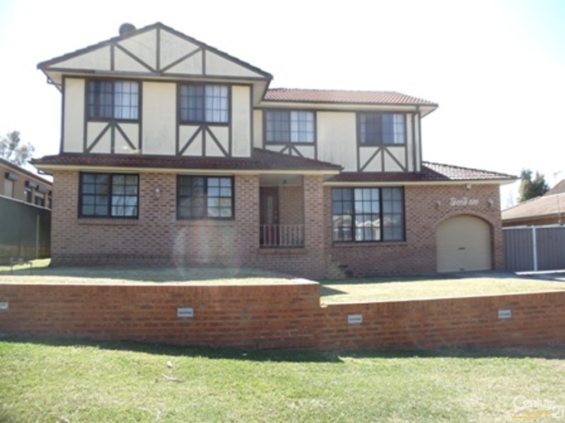 29 Danube Crescent, Kearns NSW 2558