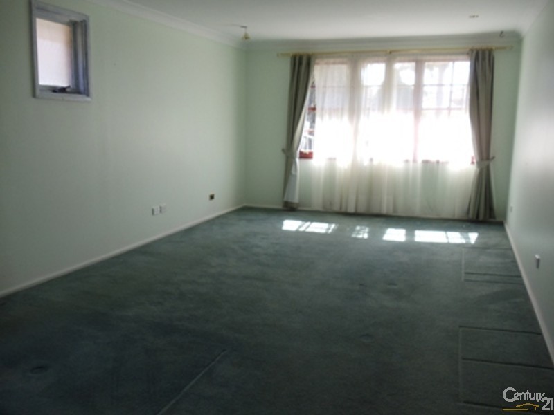 29 Danube Crescent, Kearns NSW 2558