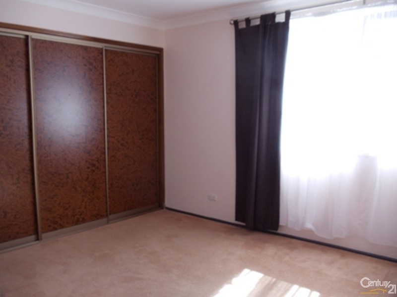 29 Danube Crescent, Kearns NSW 2558