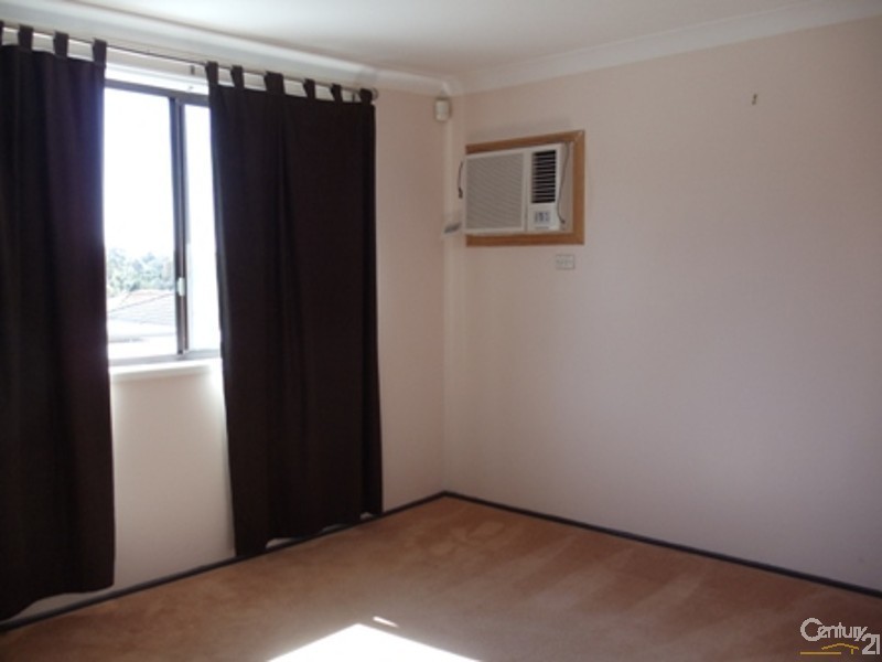 29 Danube Crescent, Kearns NSW 2558